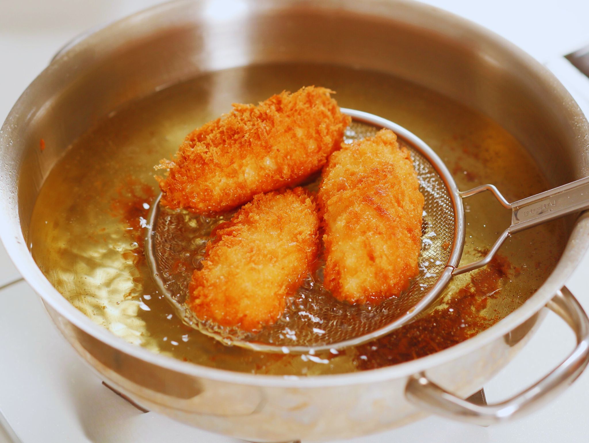 Cómo freír croquetas sin que se rompan